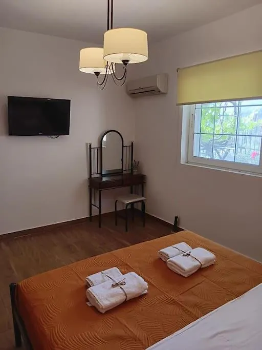 Villa Giovani-Entire 1St Floor House With Pool Tzanata