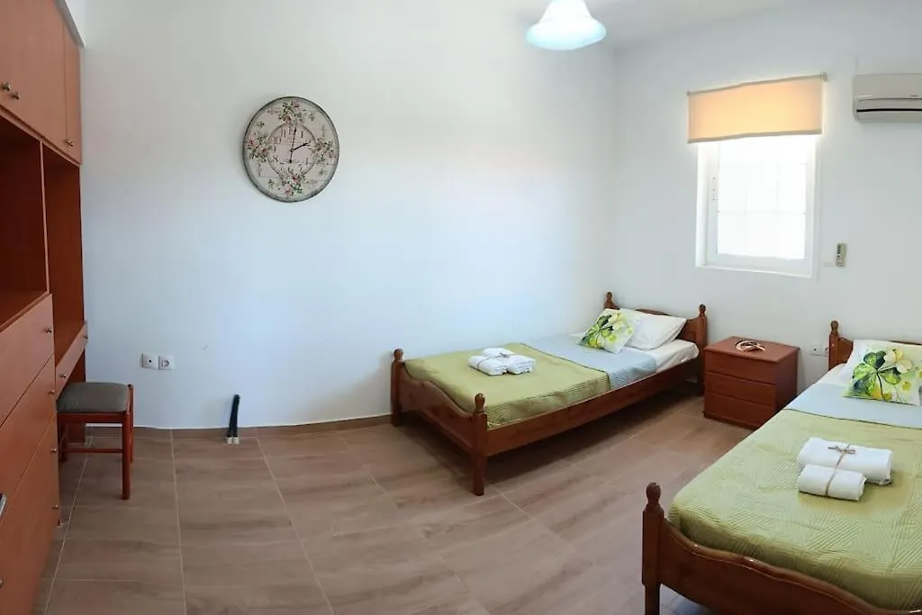 Villa Giovani-Entire 1St Floor House With Pool Tzanata Holiday home