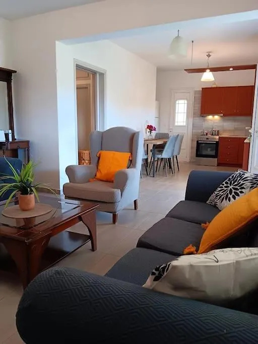 Holiday home Villa Giovani-Entire 1St Floor House With Pool Tzanata