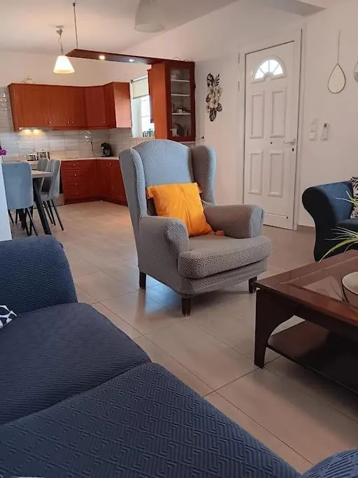Villa Giovani-Entire 1St Floor House With Pool Tzanata 0*,  Greece