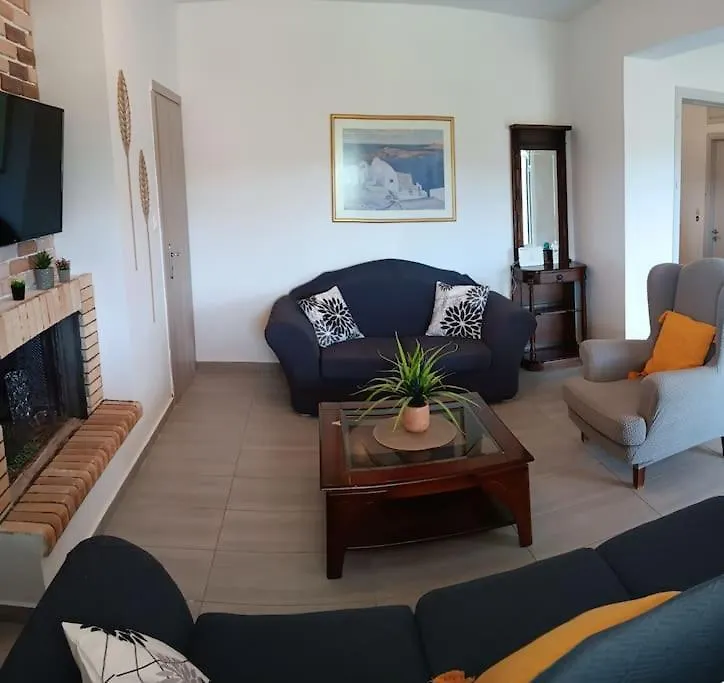 Villa Giovani-Entire 1St Floor House With Pool Tzanata